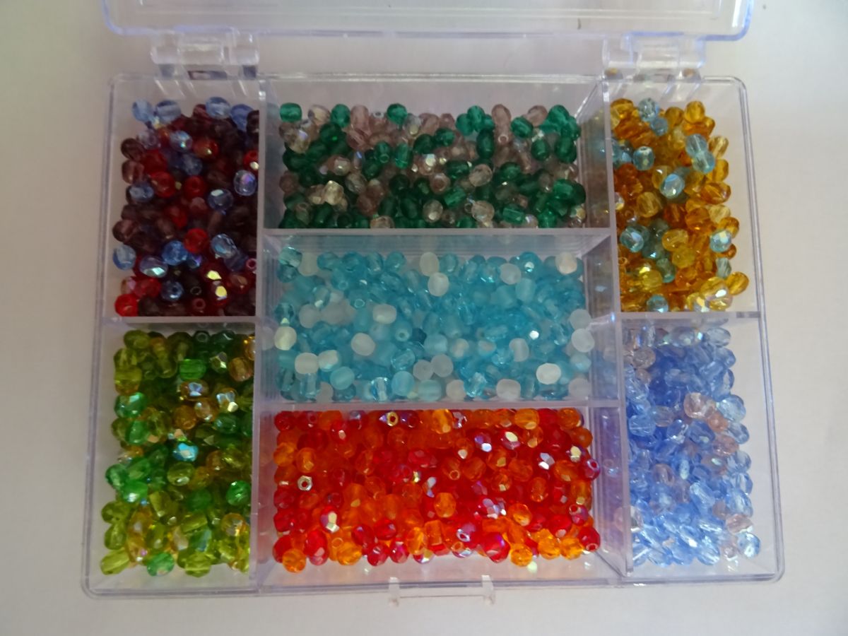 Kralendoos 1400 Facets mix veelkleurig
