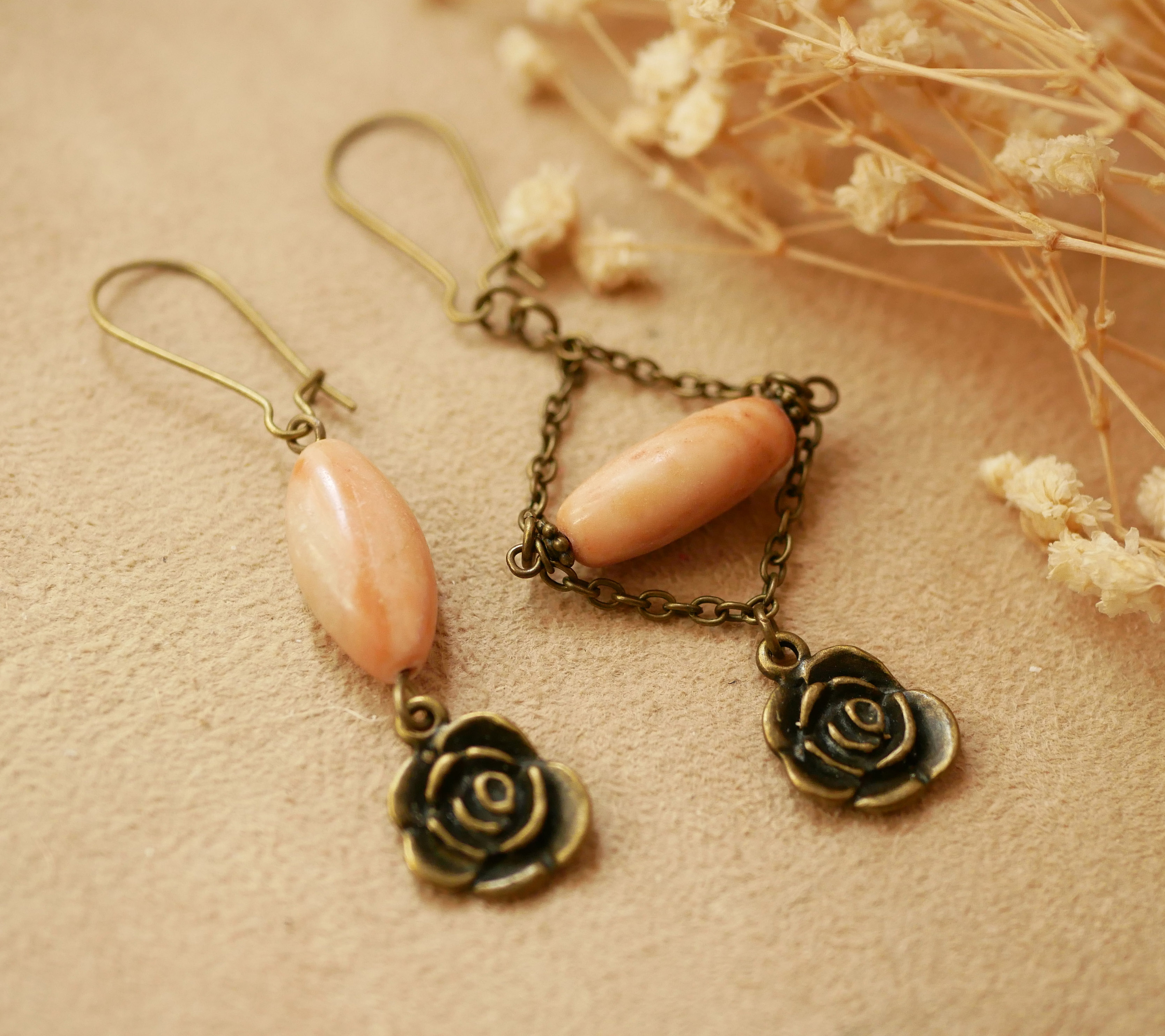 Beige &amp; roze stenen oorbellen