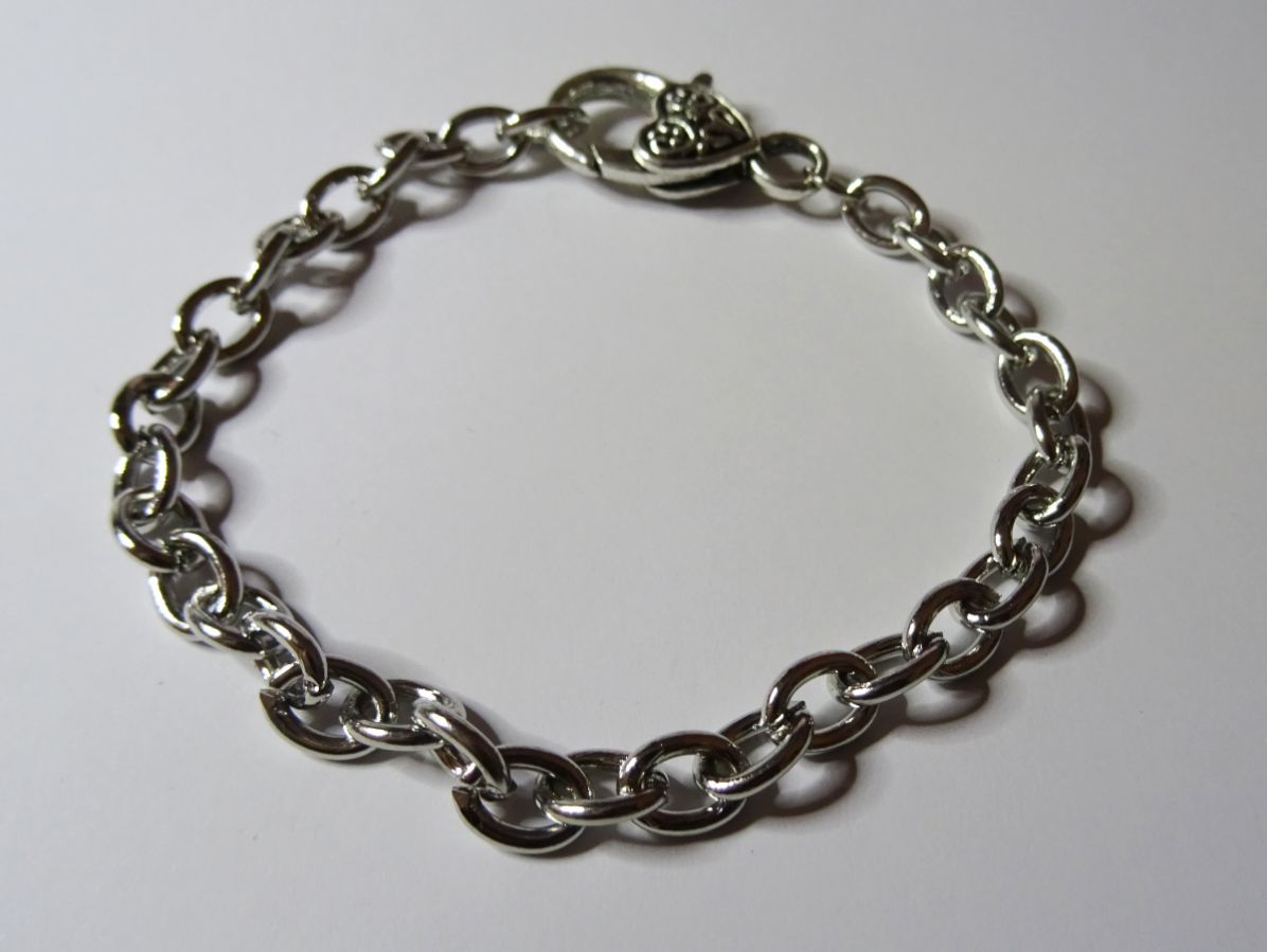 Armband verzilverde ketting groot hart sluiting 20 cm