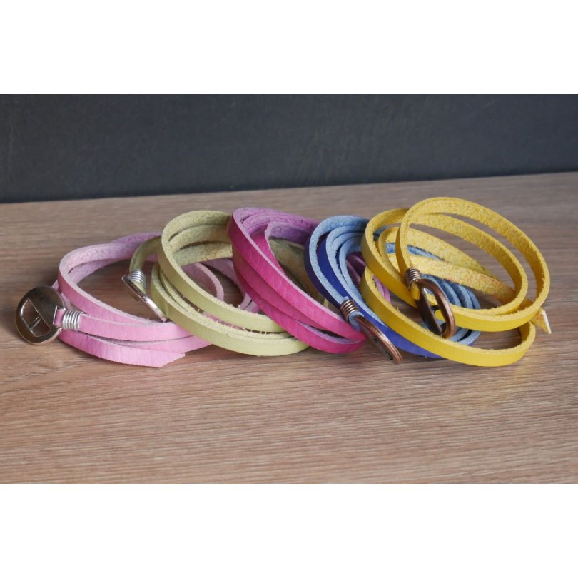 Leren armband Fuchsia fijne drievoudige draai