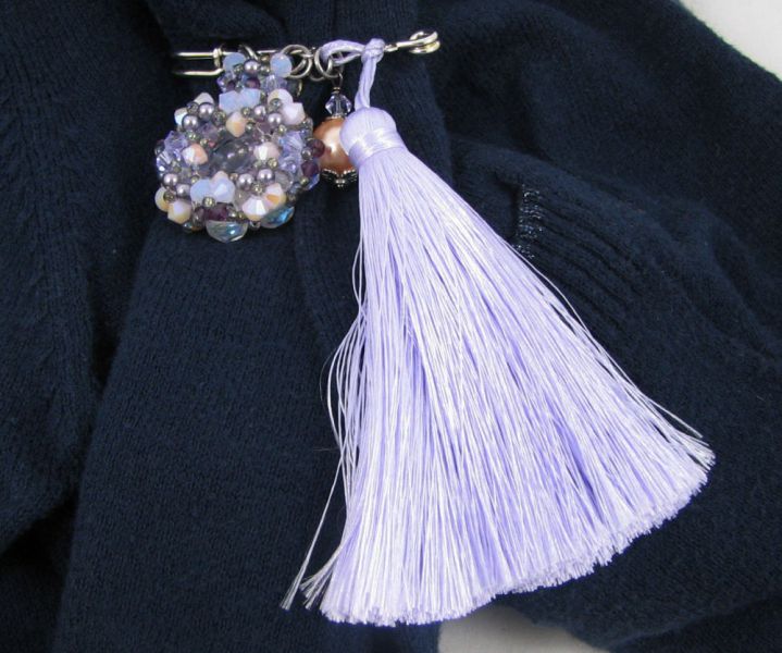 Andros Paarse Pompon Broche