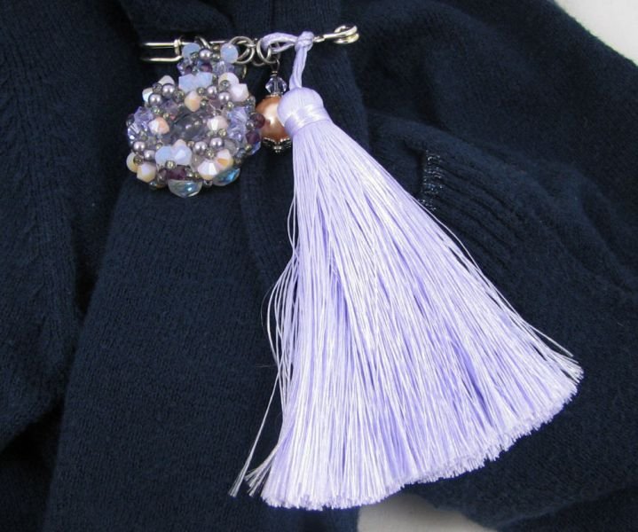 Andros Paarse Pompon Broche