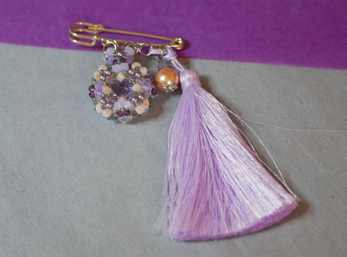 Andros Paarse Pompon Broche