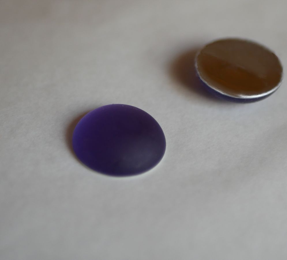 Cabochon Luna Zachte paarse tanzaniet diameter 18mm