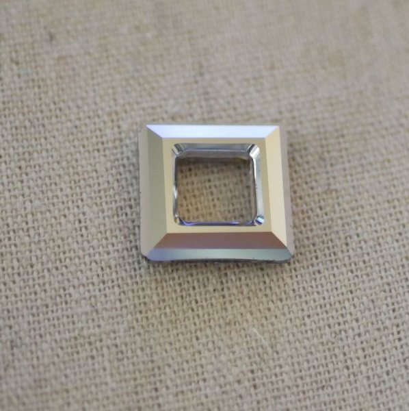 Vierkant 4439 20mm glas in lood lichtroze &amp; hemelsblauw