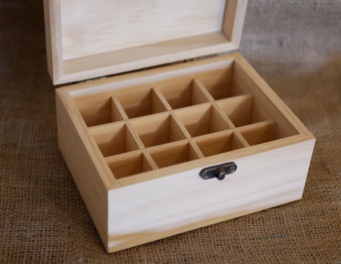 Gegraveerde houten etherische olie doos om te personaliseren