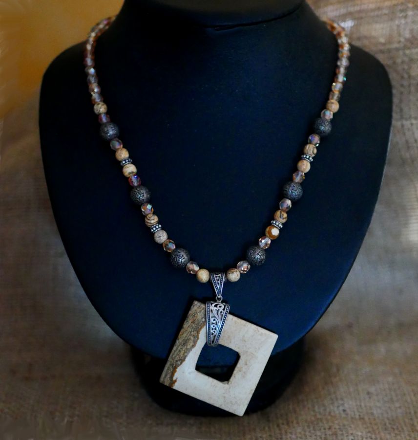 Vierkante Jaspis en Bali kralen ketting