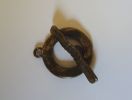 T-sluiting Gehamerde ring 20 mm Brons