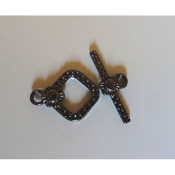 Zwarte nikkel diamant T-sluiting 20