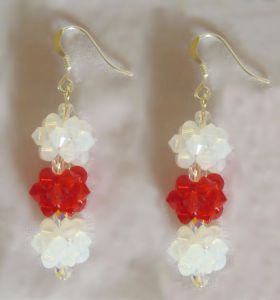Rode en witte kerst oorbellen set