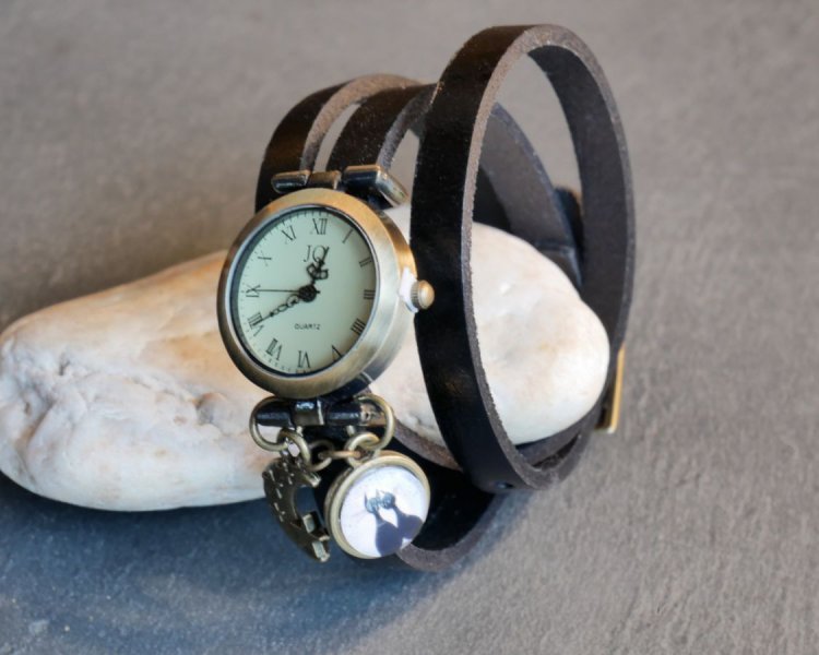 Montre bracelet cuir noir cabochon Chats