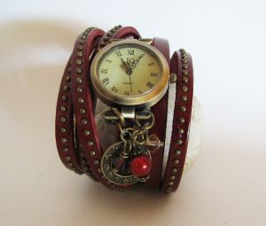 Montre bracelet cuir rouge rivets clous sur 2 tours
