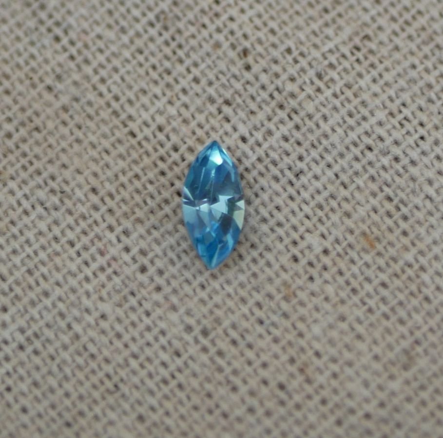 Shuttle 4200 10x5mm Aquamarijn x 4