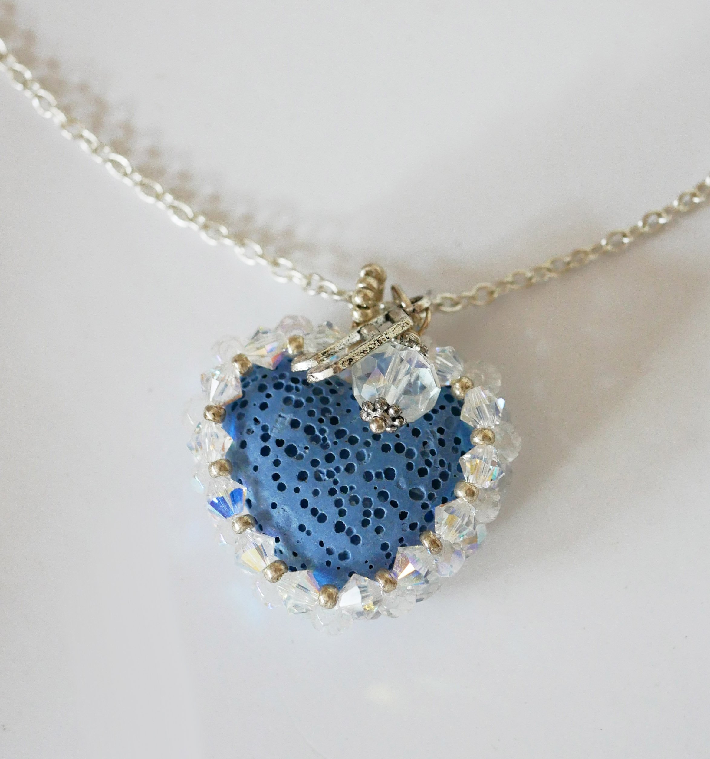 Hanger Blauwe Lavasteen Hart aan zilveren ketting