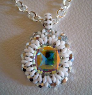 Super Duo witte medaillonhanger aan ketting
