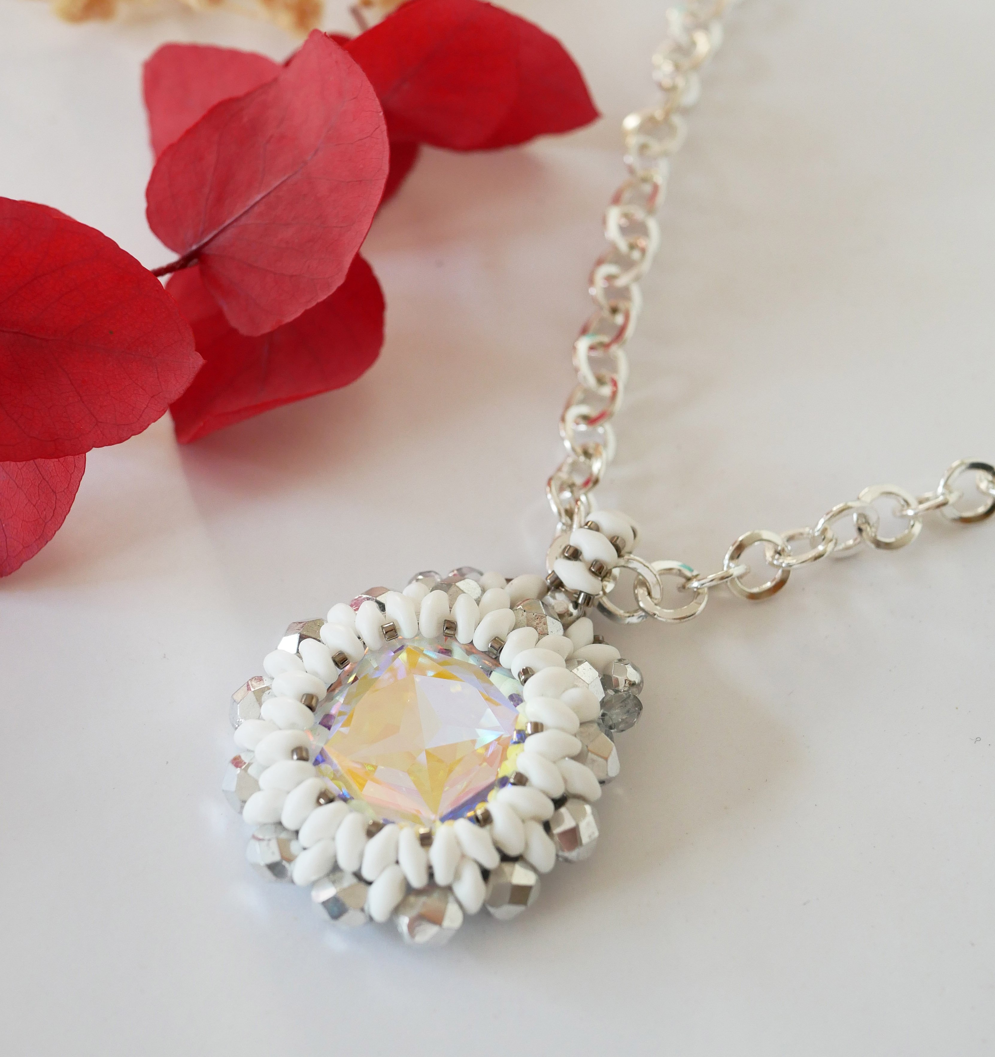 Super Duo witte medaillonhanger aan ketting