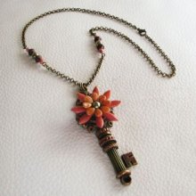 Sleutel en bloem hanger ketting met parels aan ketting