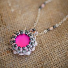Queensland roze hanger ketting